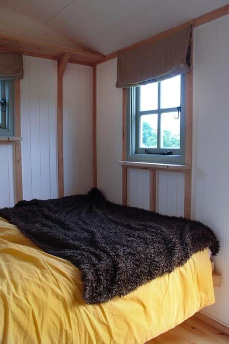 The Shepherds Hut Shrewsbury Buitenkant foto